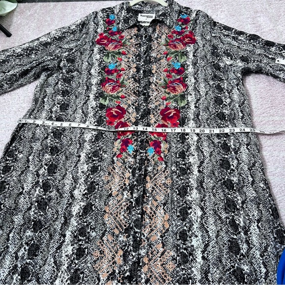 Savanna Jane Snake Print Floral Embroidered Maxi Shirt Dress Button Front SZ 1X - Picture 7 of 10
